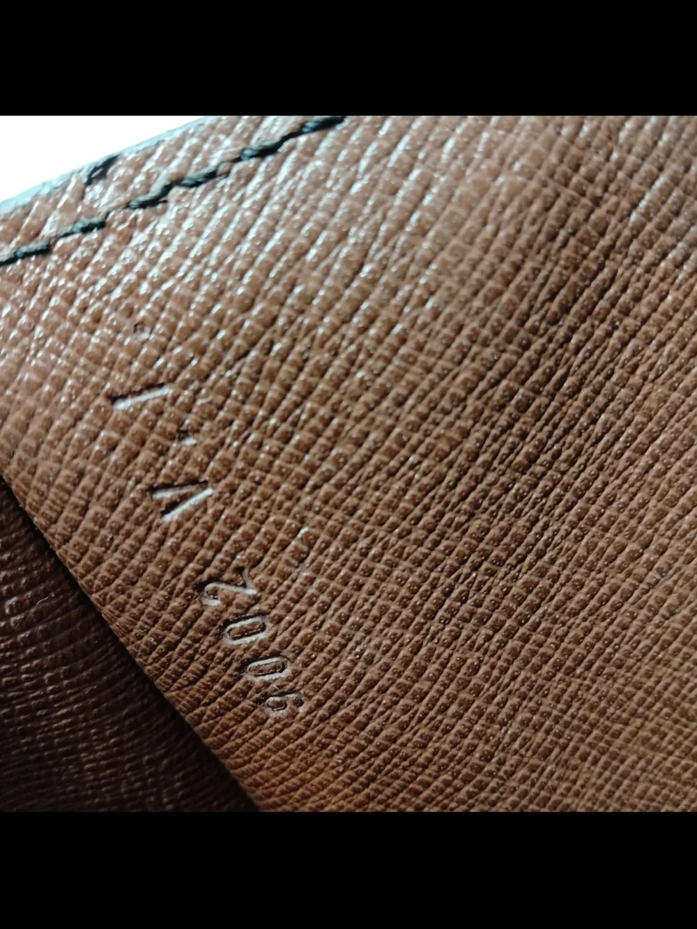 Authentic Louis Vuitton Brown Monogram Saint Cloud GM Crossbody Bag